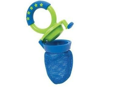 Si pones hielo en su interior puedes aliviar las molestias de la dentición